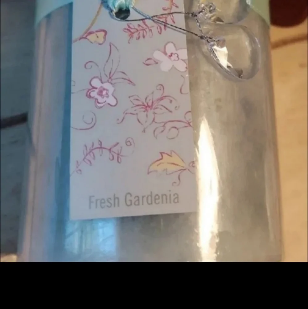 Fresh Gardenia Beautiful Single Wick Pillar Candle BNWT SO 1 LEFT!